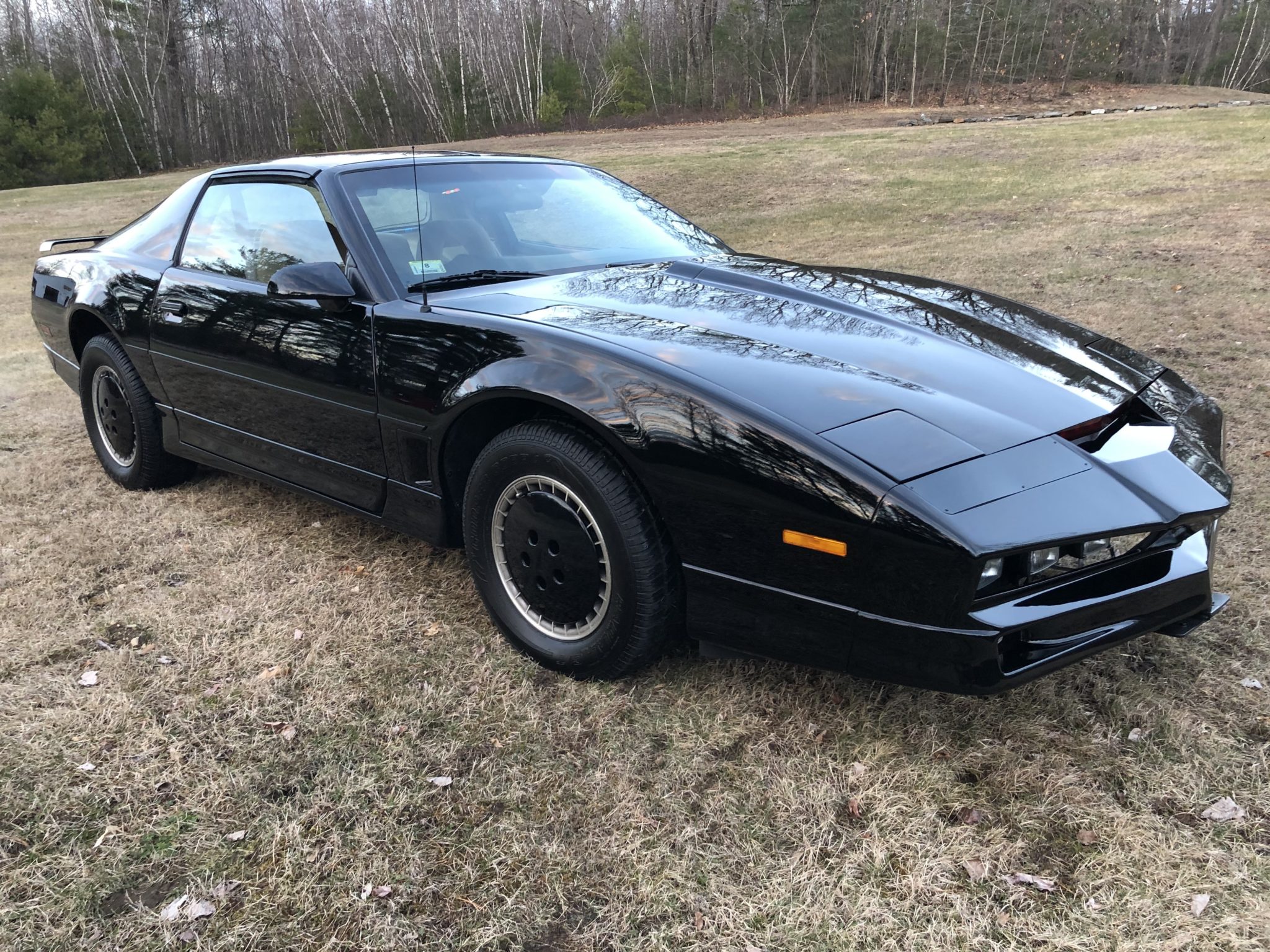 Live Out Your Movie Car Fantasies With This Pontiac Firebird ‘KITT’ Replica