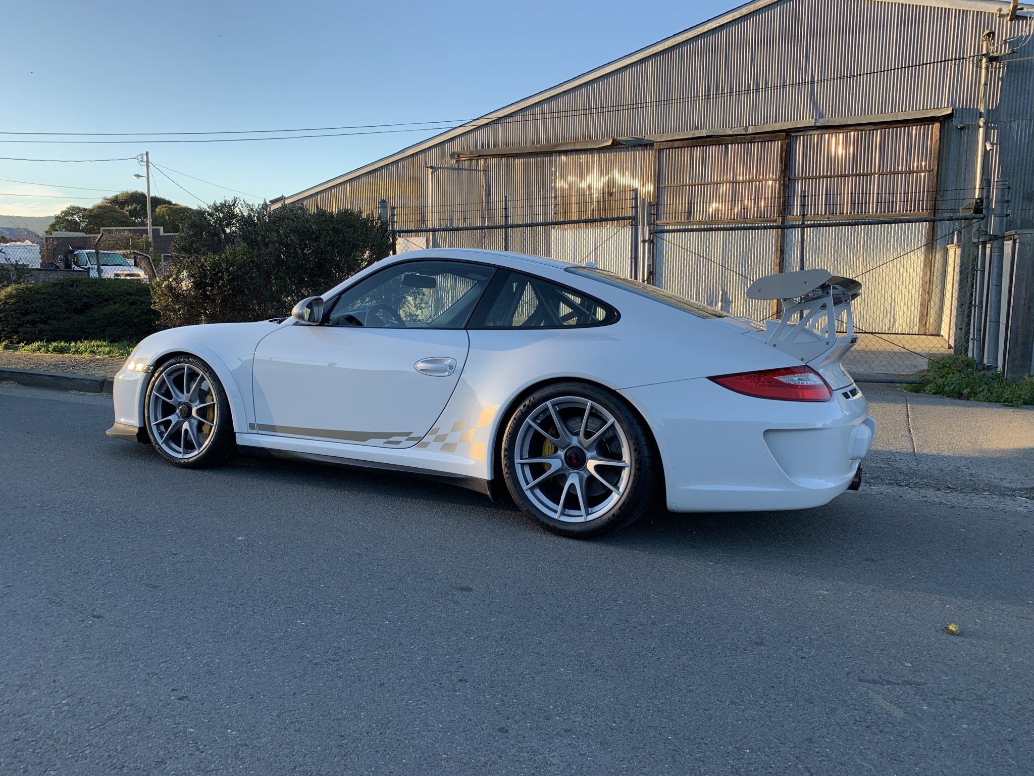 Treat Yourself To The Last Porsche 911 GT3 RS With A Six-Speed Manual