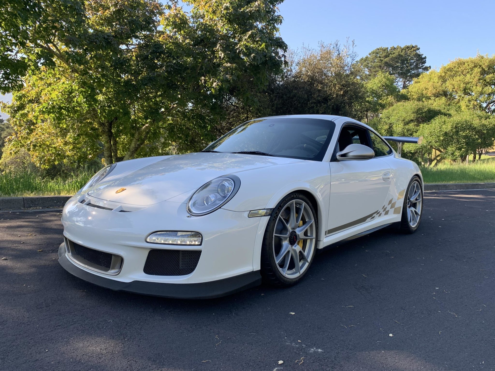 Treat Yourself To The Last Porsche 911 GT3 RS With A Six-Speed Manual