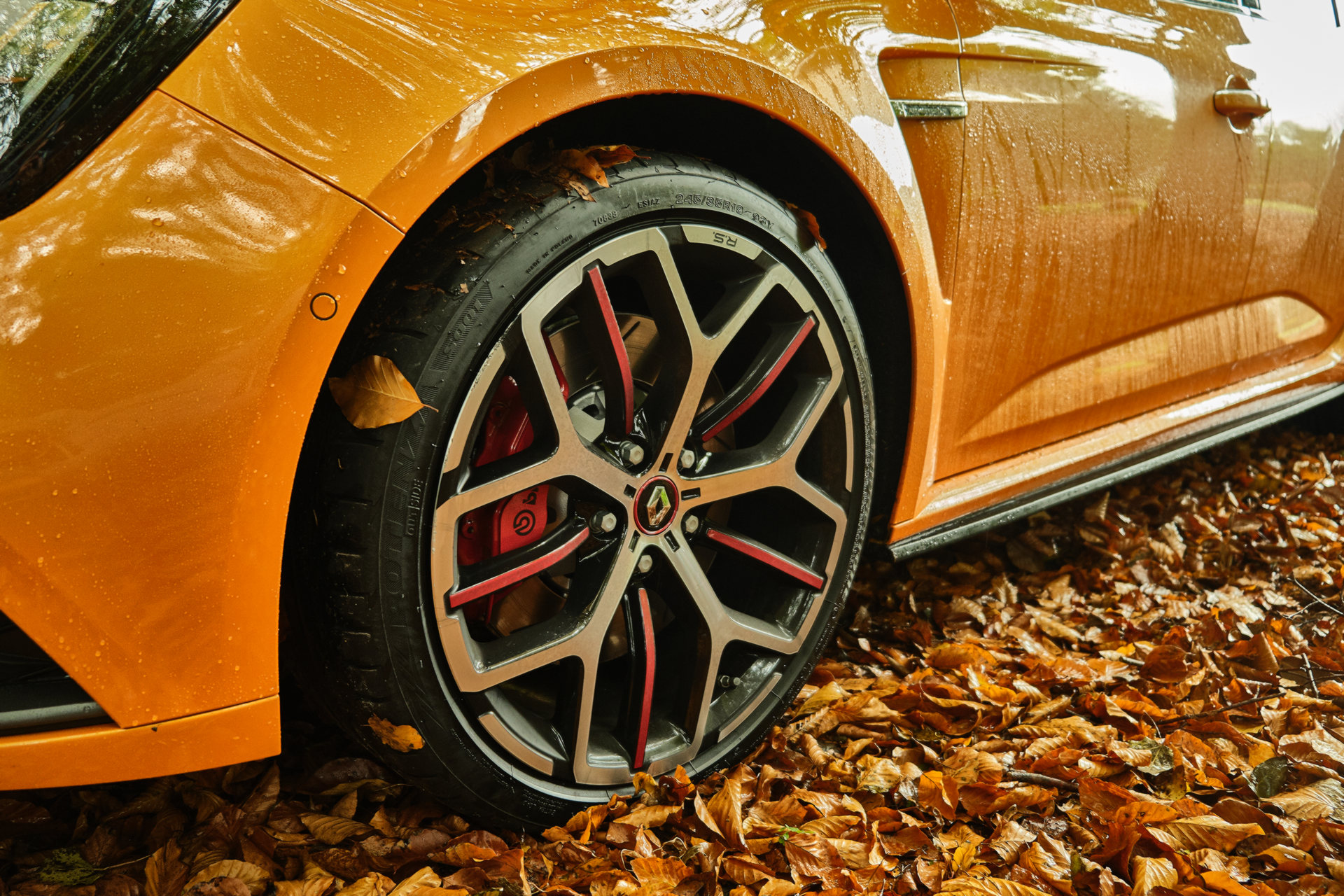 Driven: 2020 Renault Megane R.S. 300 Trophy Is Raw, Uncompromising, And Addictive