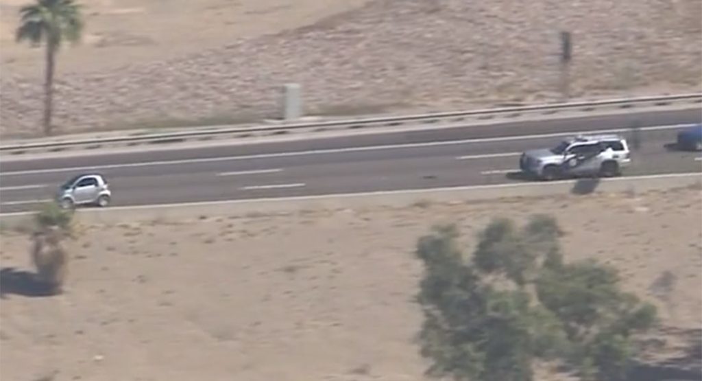  Not So Smart Driver Tries To Outrun Police In Arizona With A ForTwo