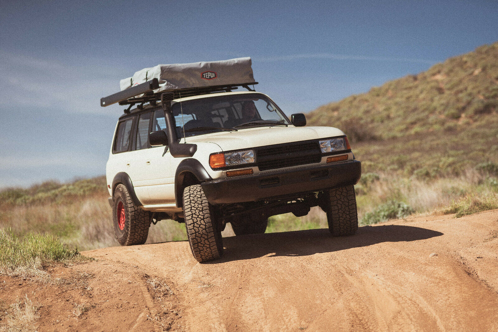 Go Live Under A Rock With This Tjin Edition 1994 Toyota Land Cruiser SEMA Project