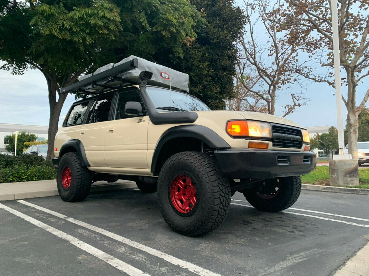 Go Live Under A Rock With This Tjin Edition 1994 Toyota Land Cruiser SEMA Project