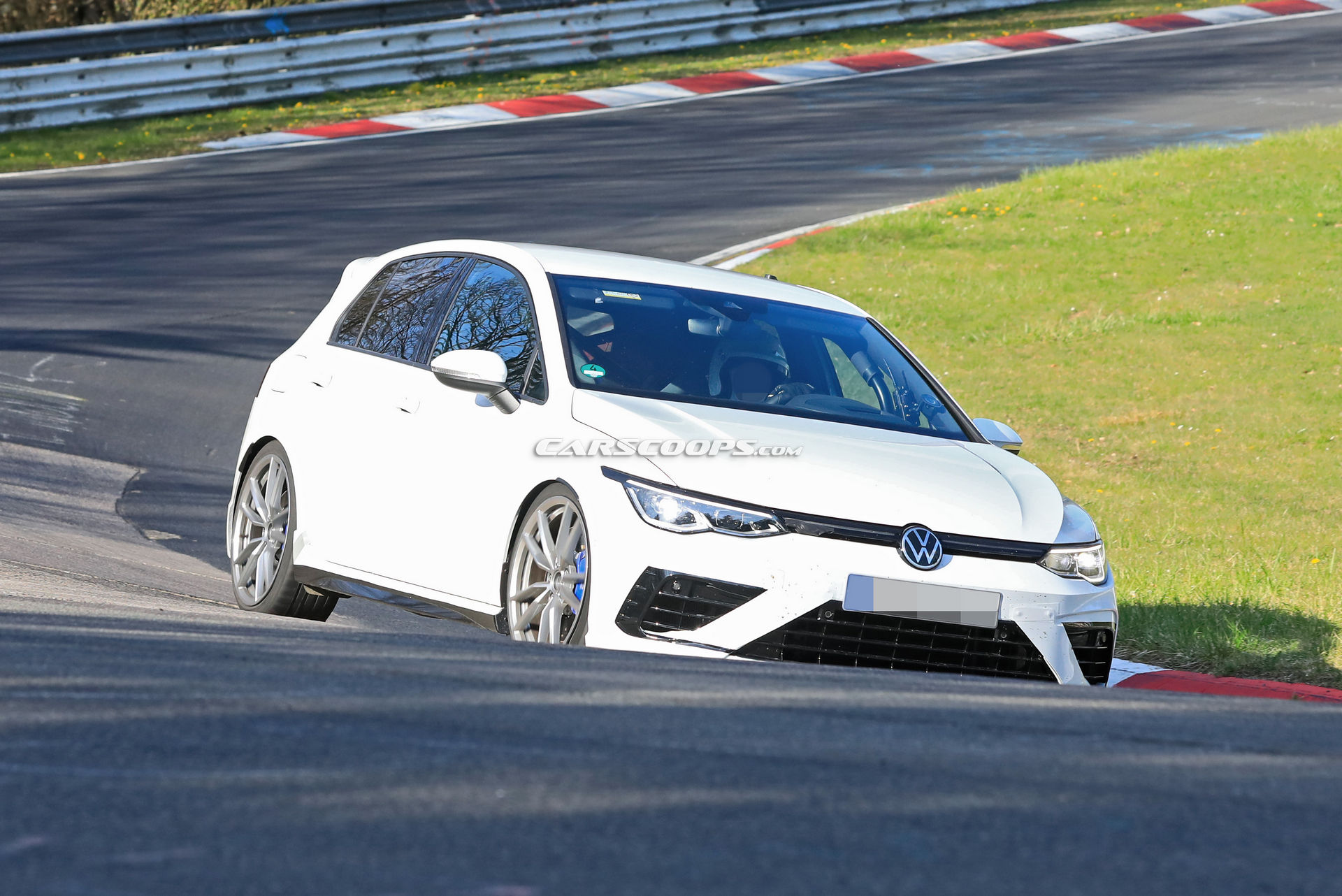 Undisguised 2021 VW Golf R Does Its Thing At The Nurburgring