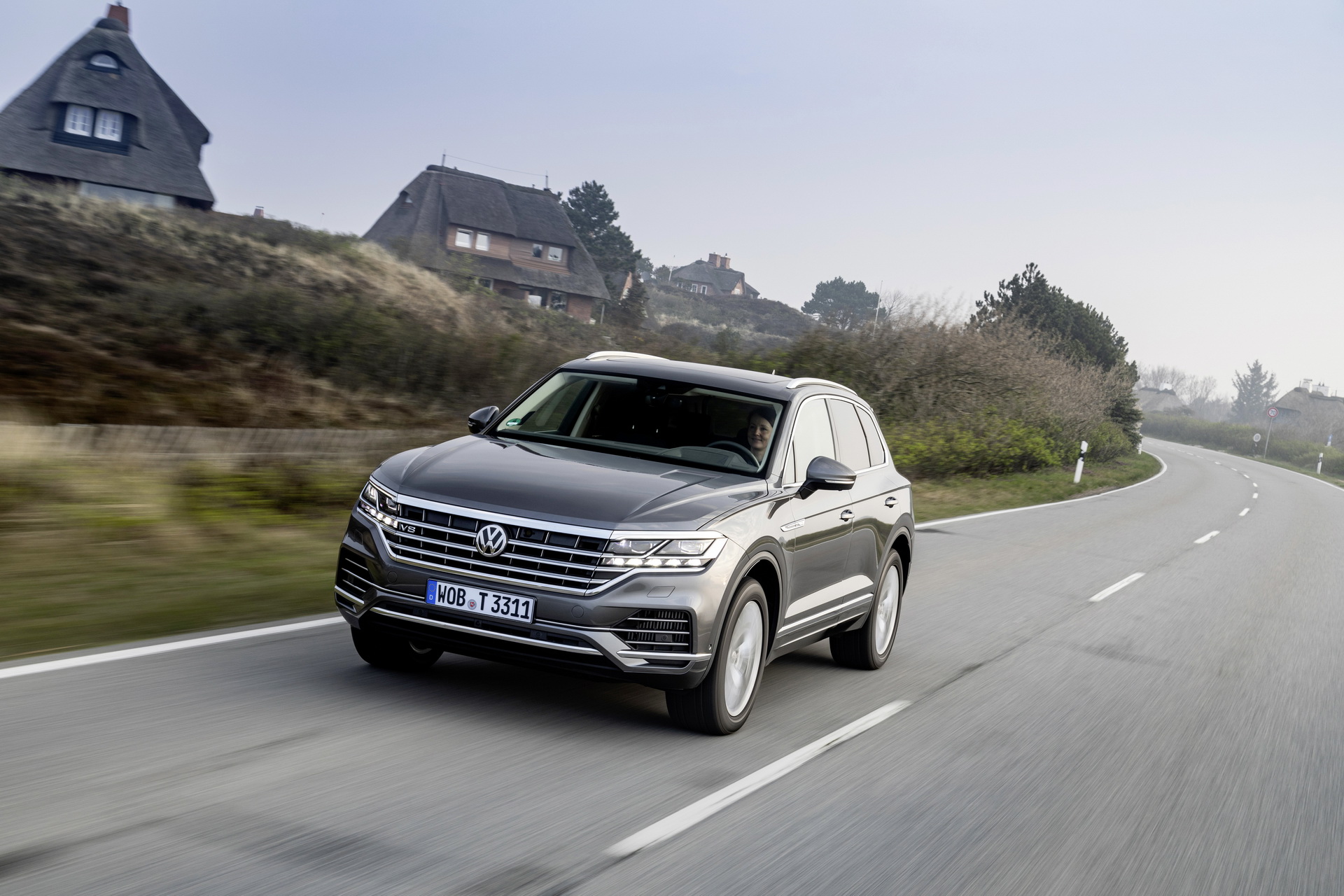 VW Touareg V8 TDI Passes Real Driving Emissions Tests With Flying Colors (And Without Cheating!)