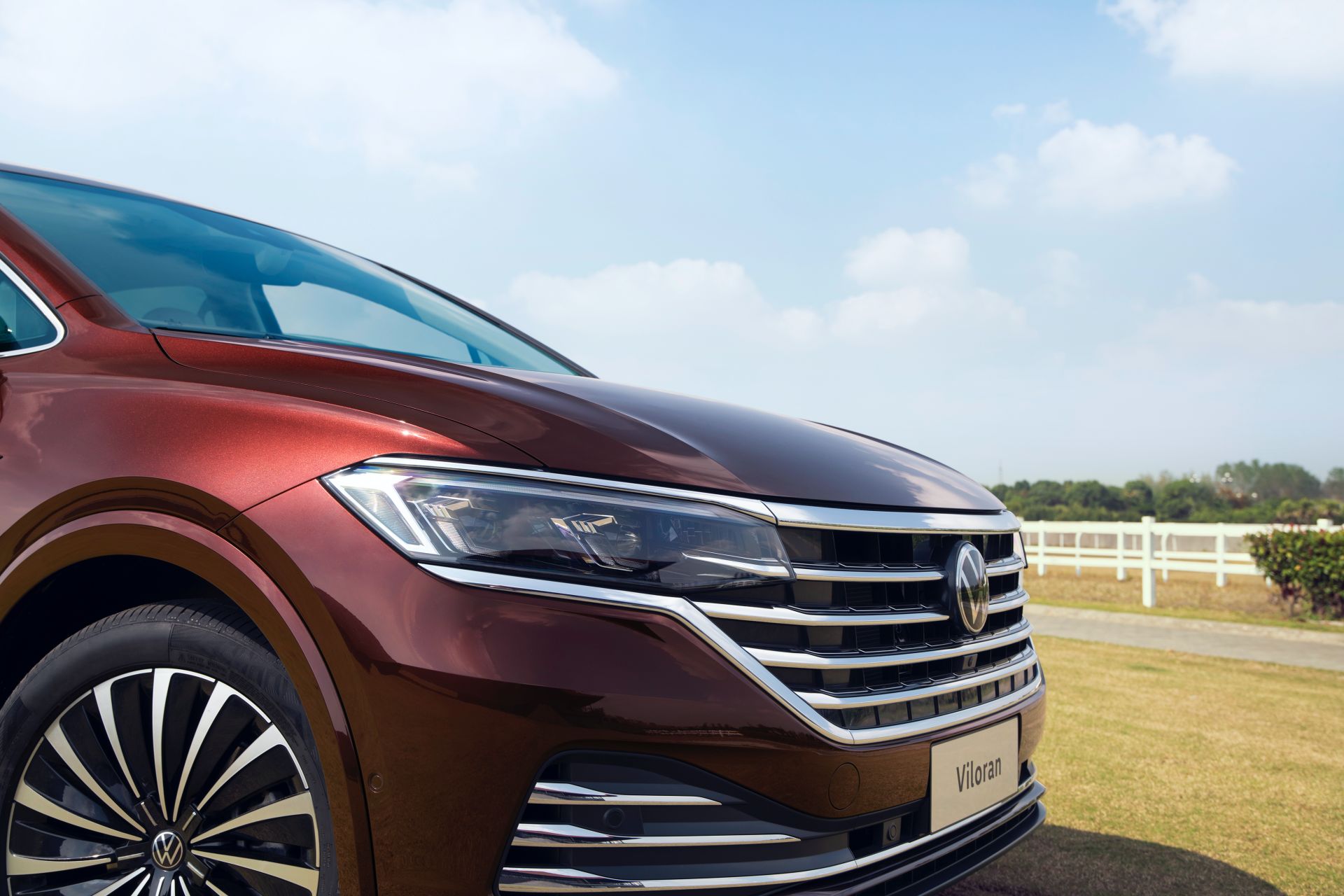 VW Viloran Goes On Sale In China As Biggest MQB-Based Model