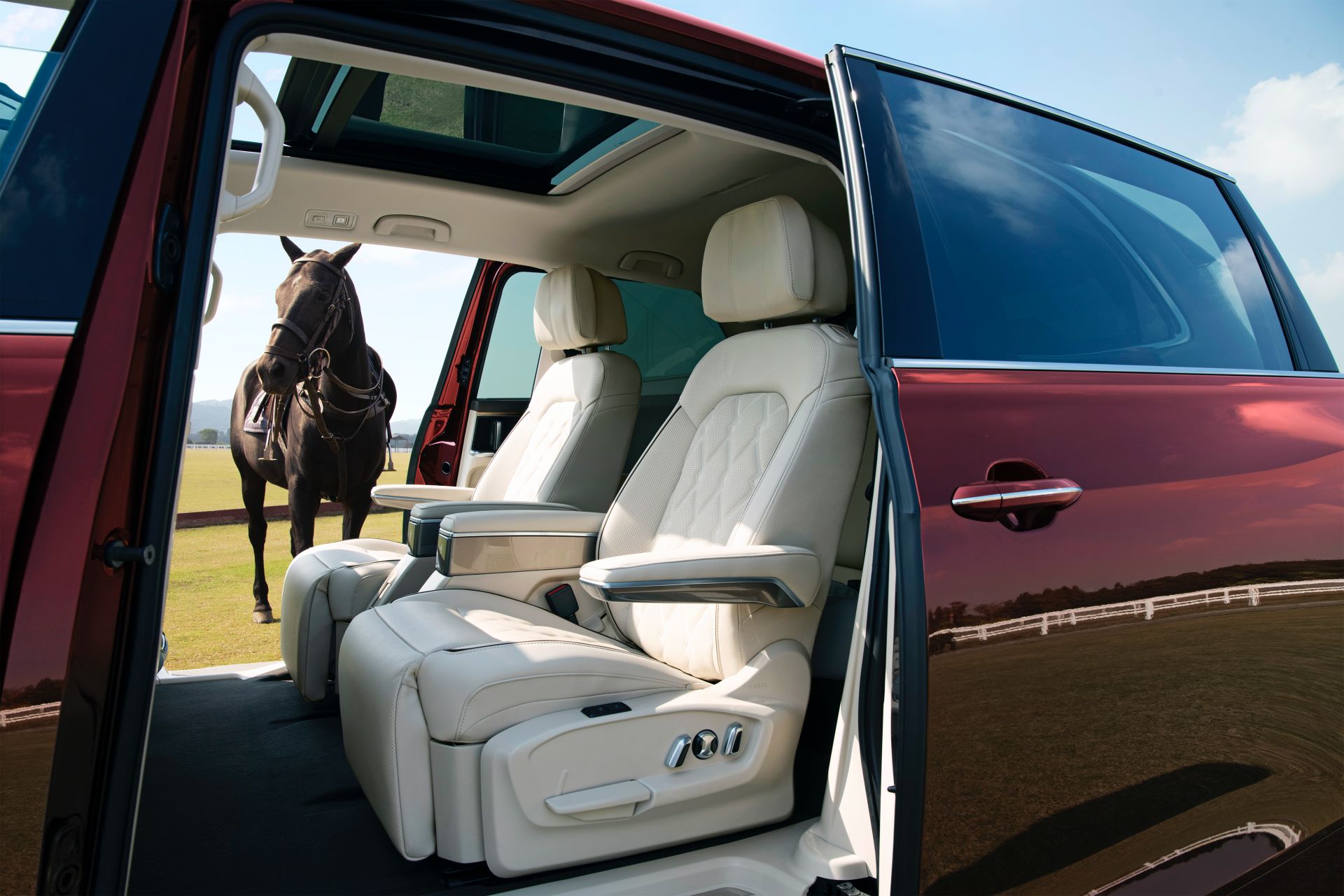 VW Viloran Goes On Sale In China As Biggest MQB-Based Model