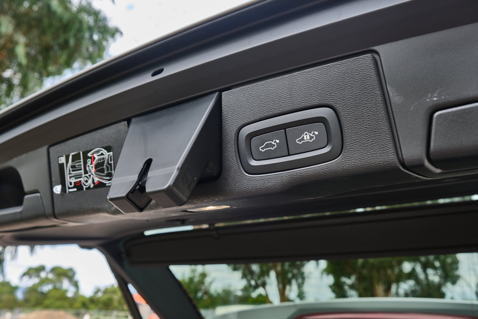 2020 Volvo XC60 T8 Polestar Engineered Review: As Good As Its Specs Suggest?