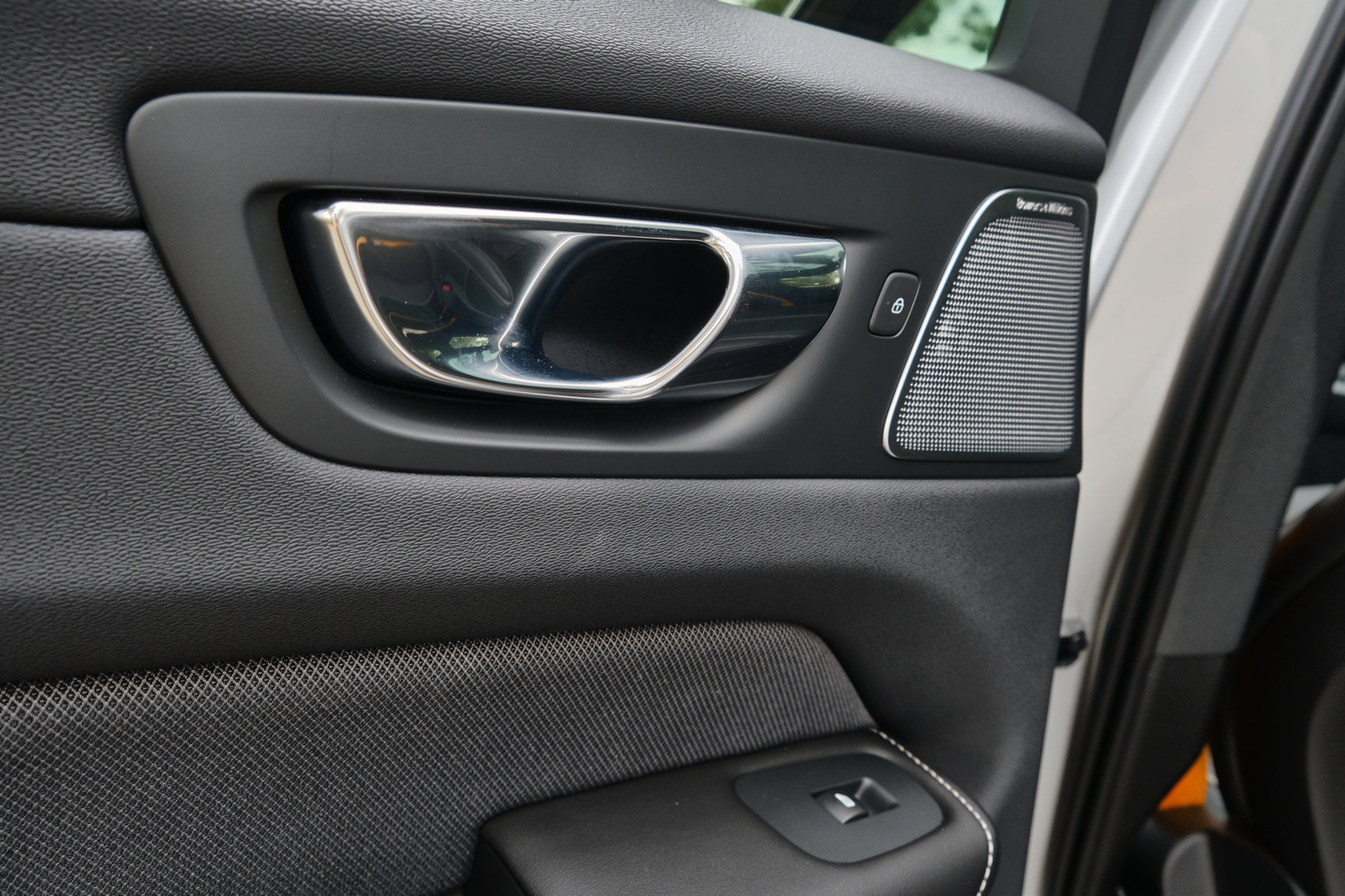 2020 Volvo XC60 T8 Polestar Engineered Review: As Good As Its Specs Suggest?