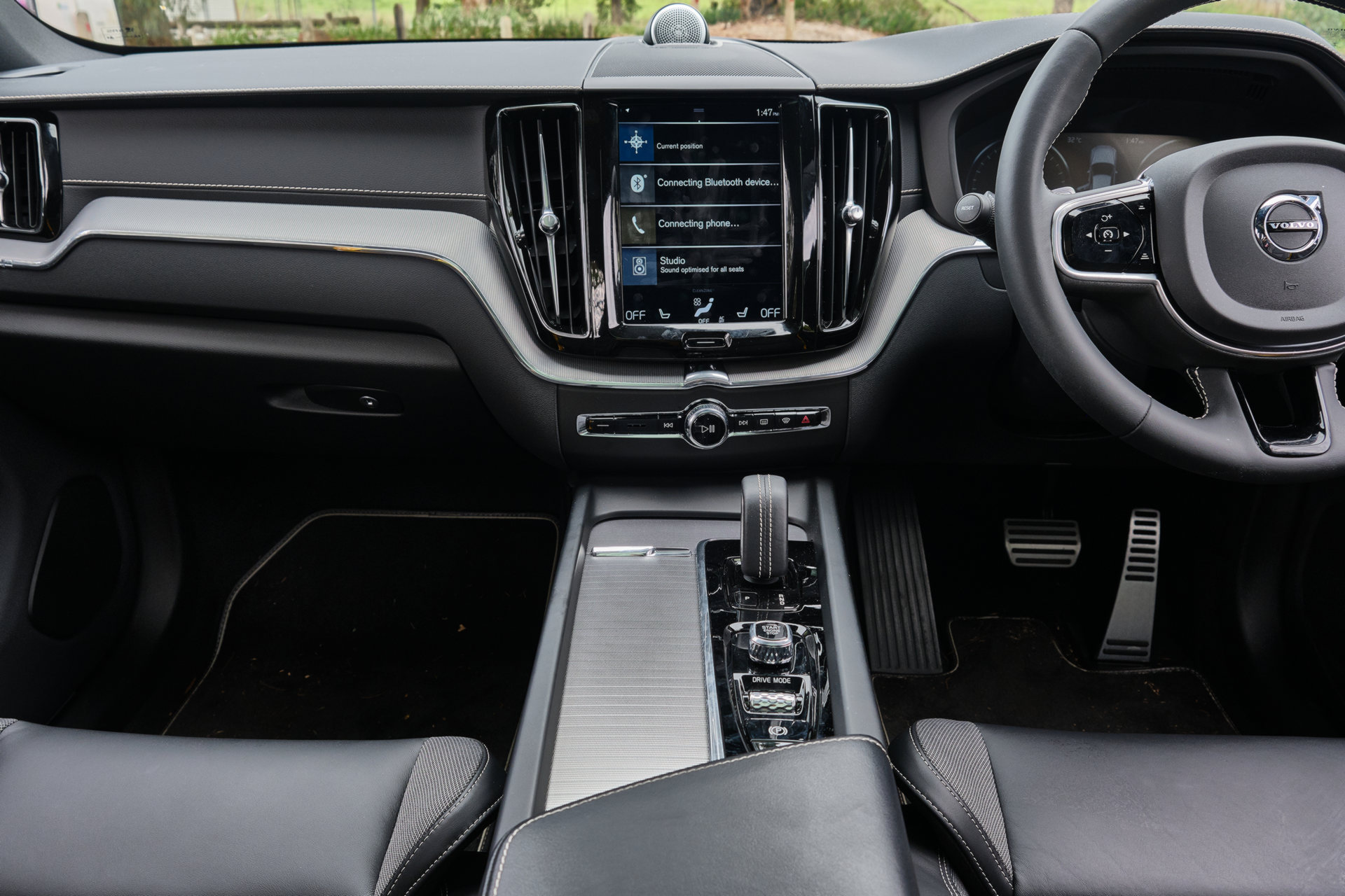 2020 Volvo XC60 T8 Polestar Engineered Review: As Good As Its Specs Suggest?