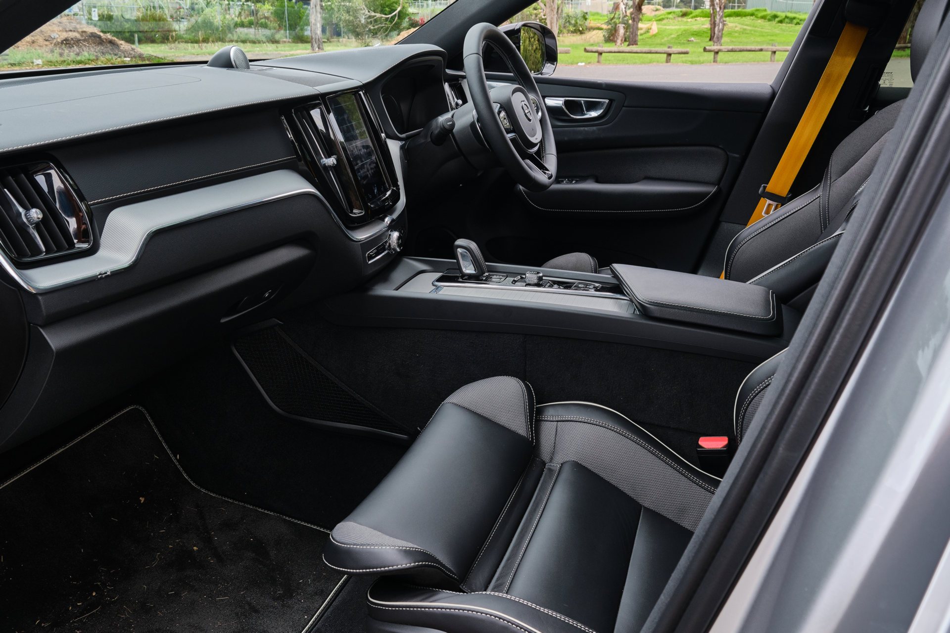 2020 Volvo XC60 T8 Polestar Engineered Review: As Good As Its Specs Suggest?