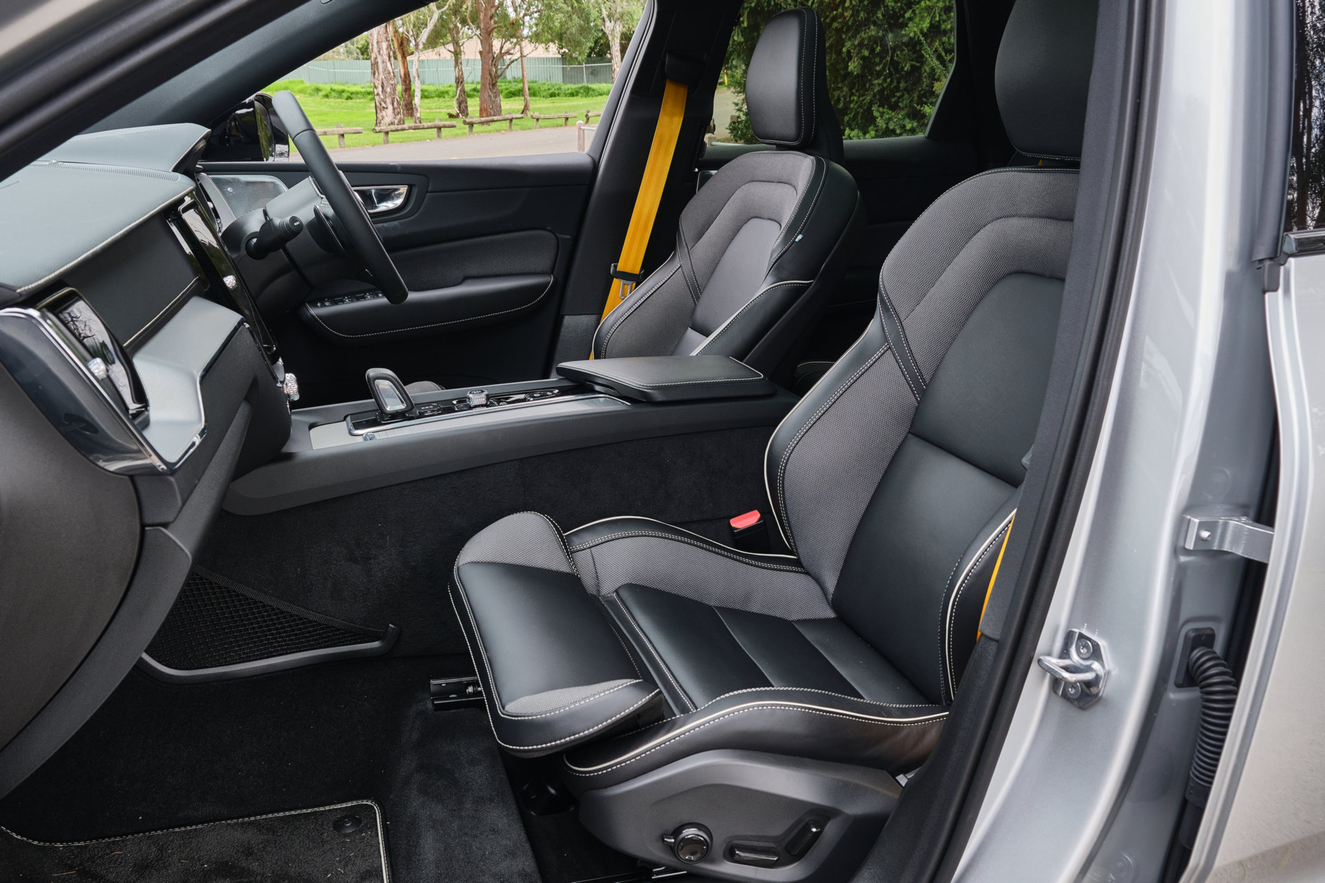 2020 Volvo XC60 T8 Polestar Engineered Review: As Good As Its Specs Suggest?