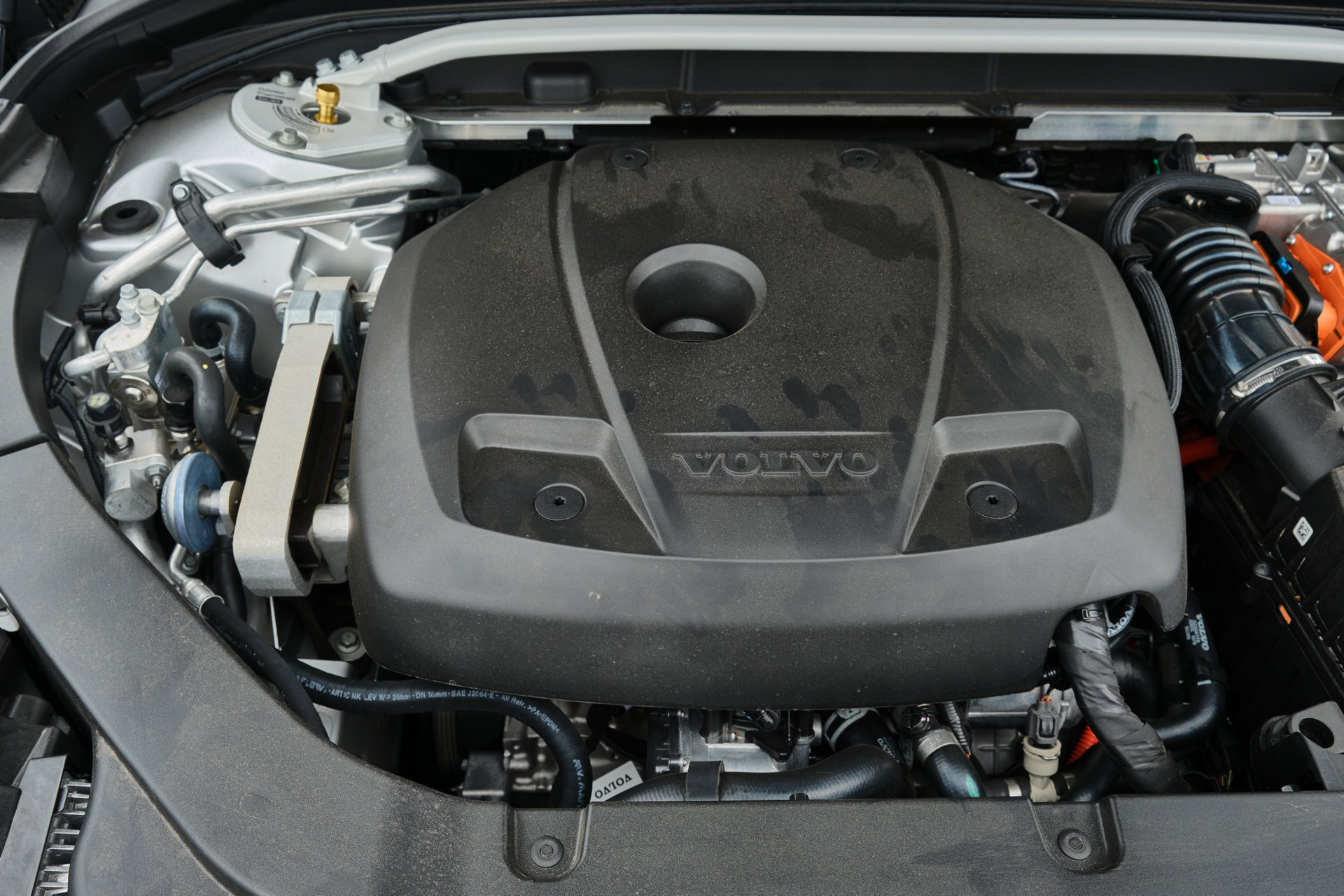 2020 Volvo XC60 T8 Polestar Engineered Review: As Good As Its Specs Suggest?