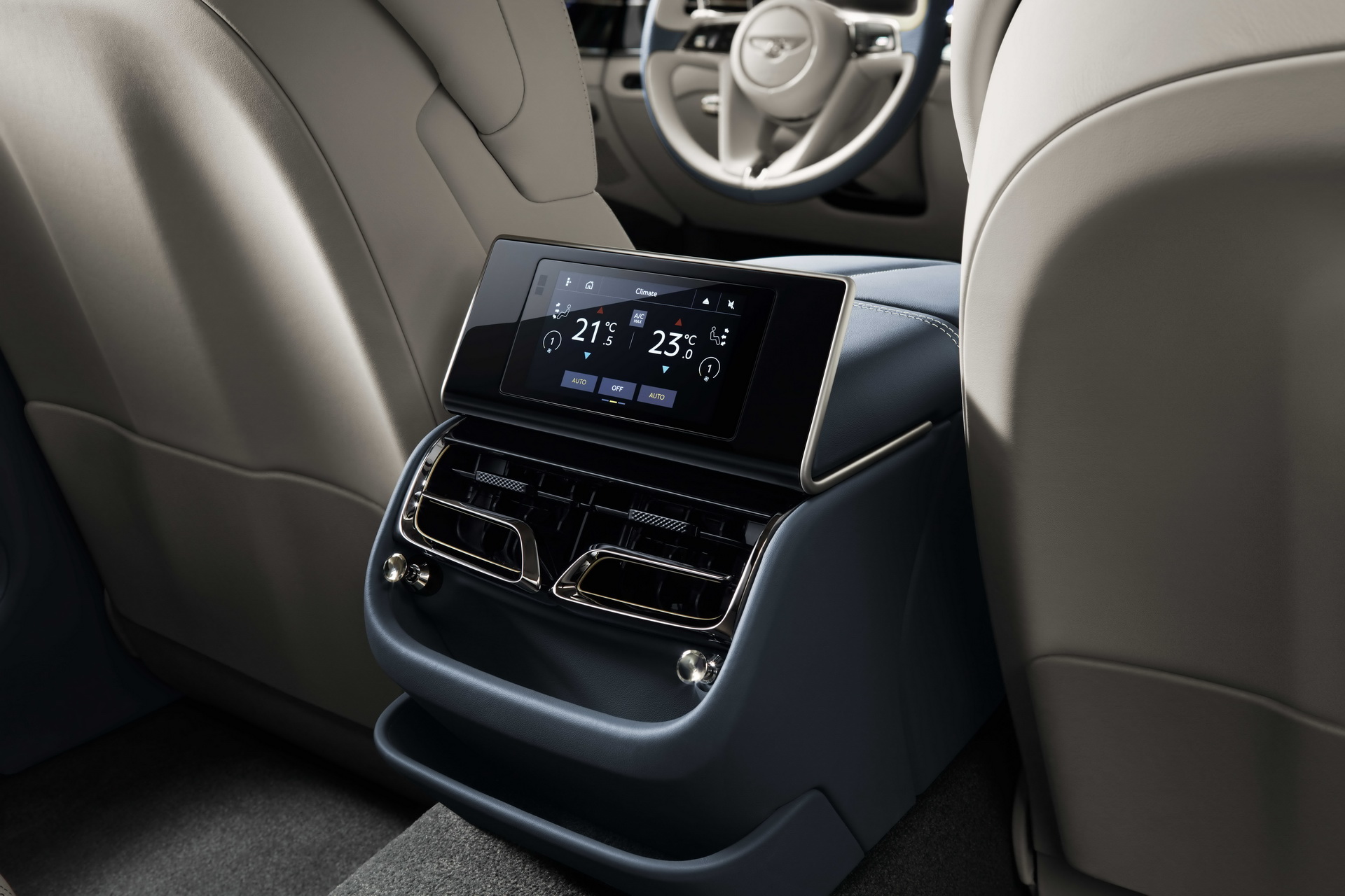 Check Out The Bentley Flying Spur’s Detachable Touch Screen Remote
