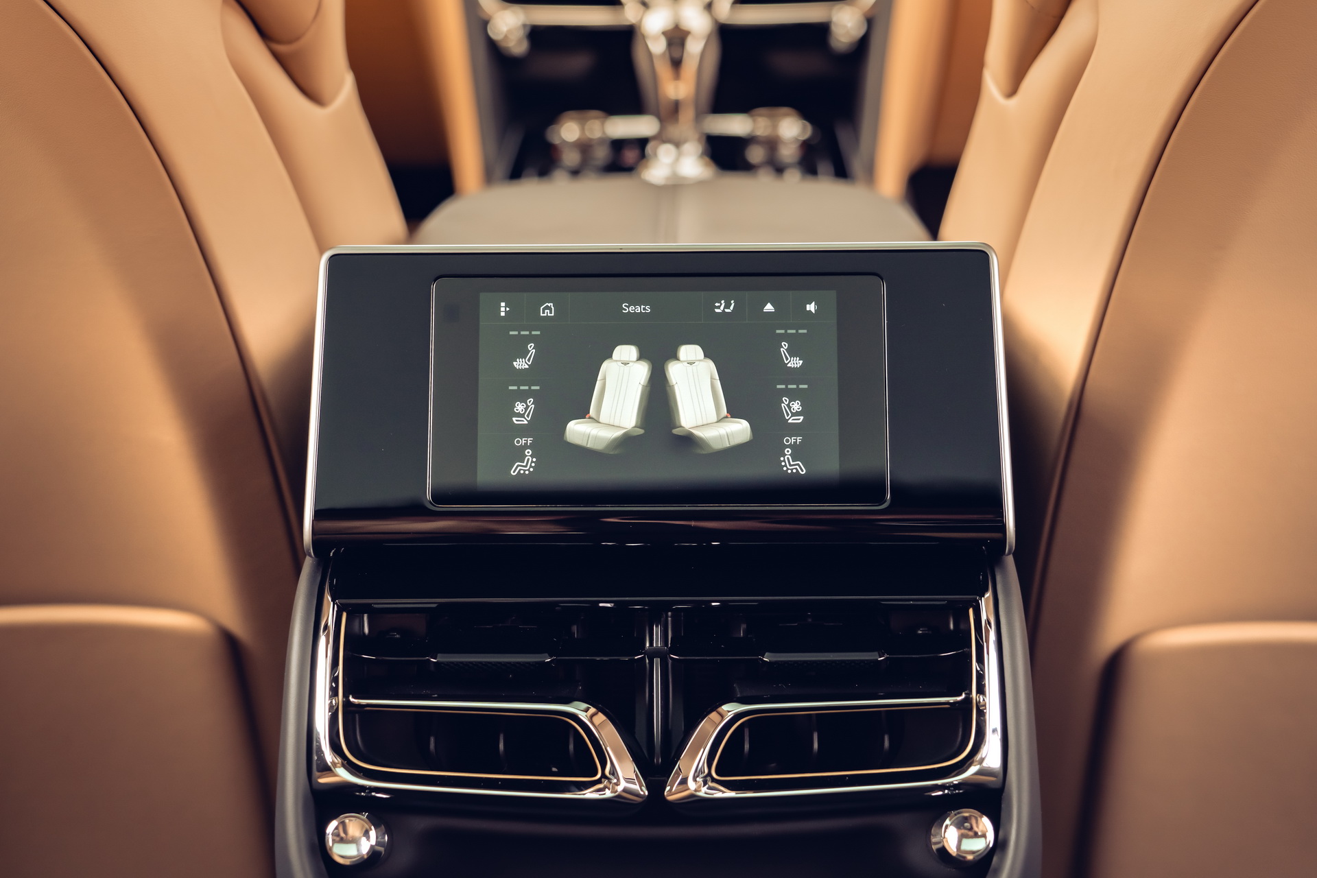 Check Out The Bentley Flying Spur’s Detachable Touch Screen Remote