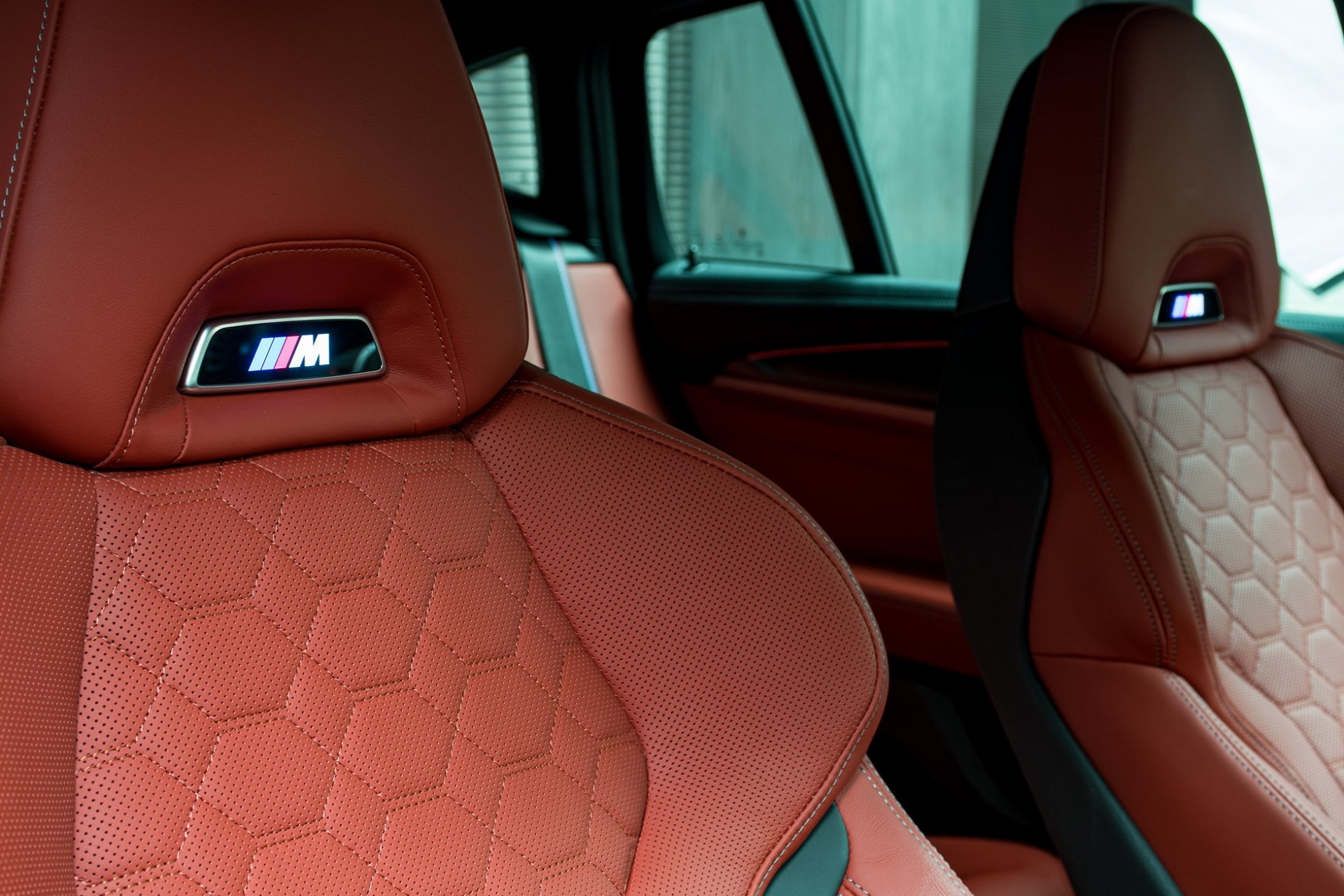 How Does Toronto Red Look On The BMW X4 M Competition?