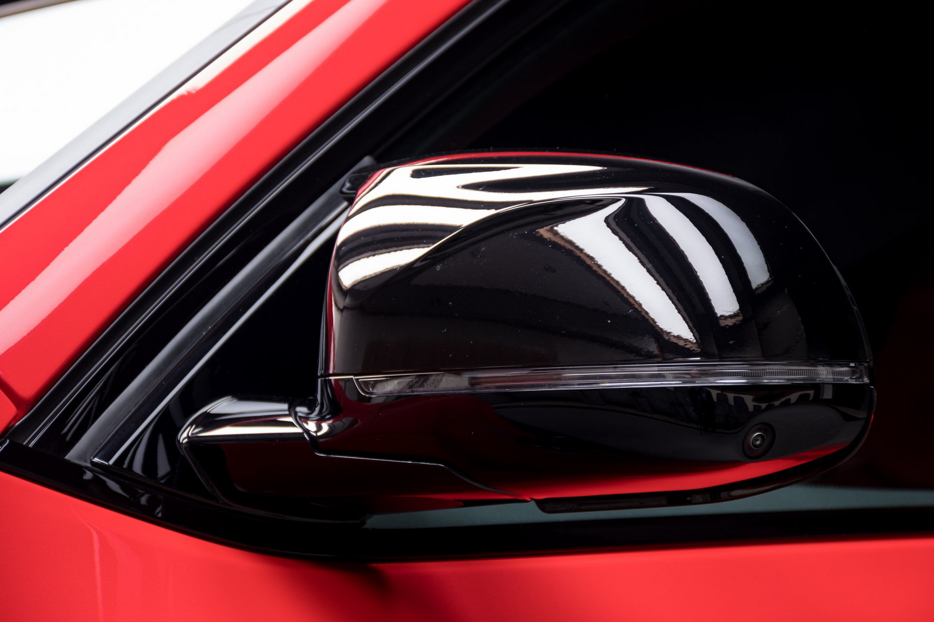 How Does Toronto Red Look On The BMW X4 M Competition?