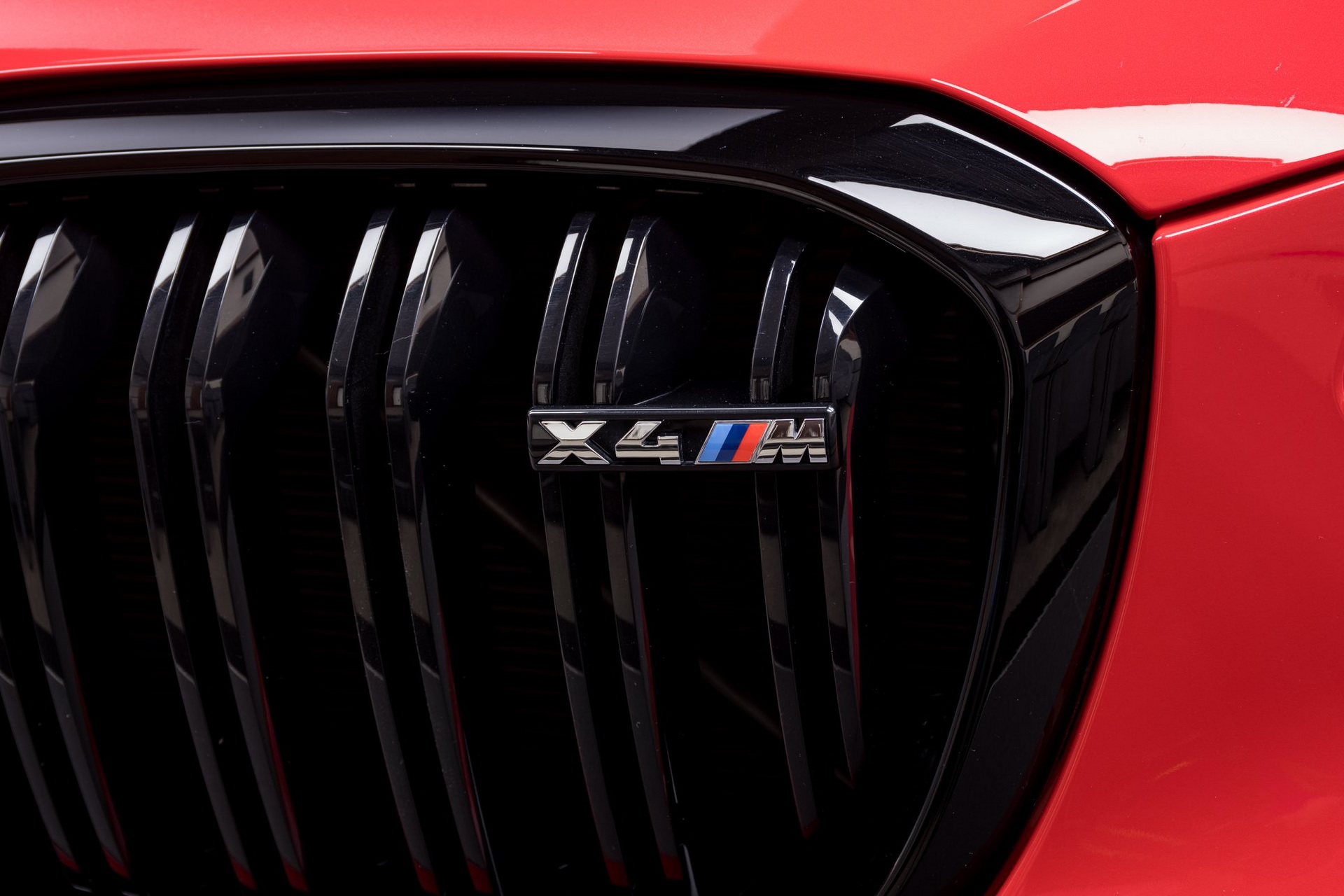How Does Toronto Red Look On The BMW X4 M Competition?