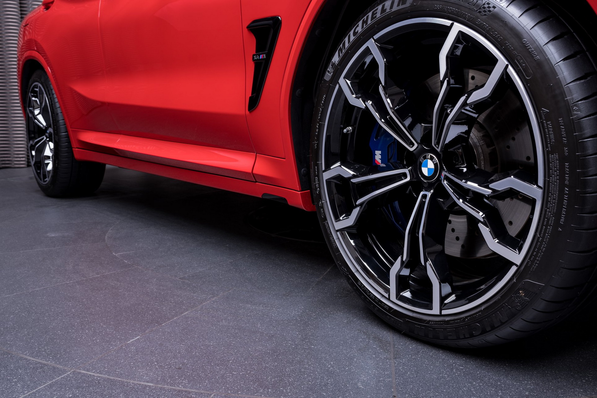 How Does Toronto Red Look On The BMW X4 M Competition?