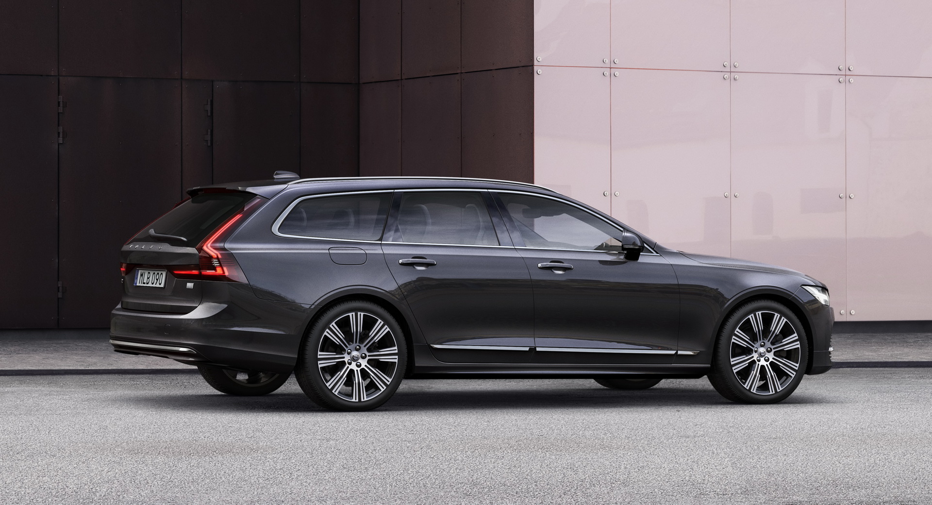 Fast Wagon Poll: Which Bonkers Family-Friendly Estate Would You Buy?