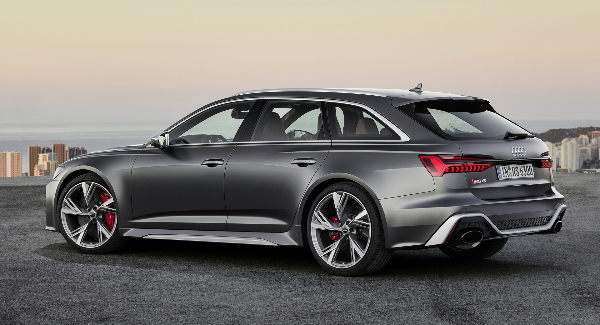 Fast Wagon Poll: Which Bonkers Family-Friendly Estate Would You Buy?