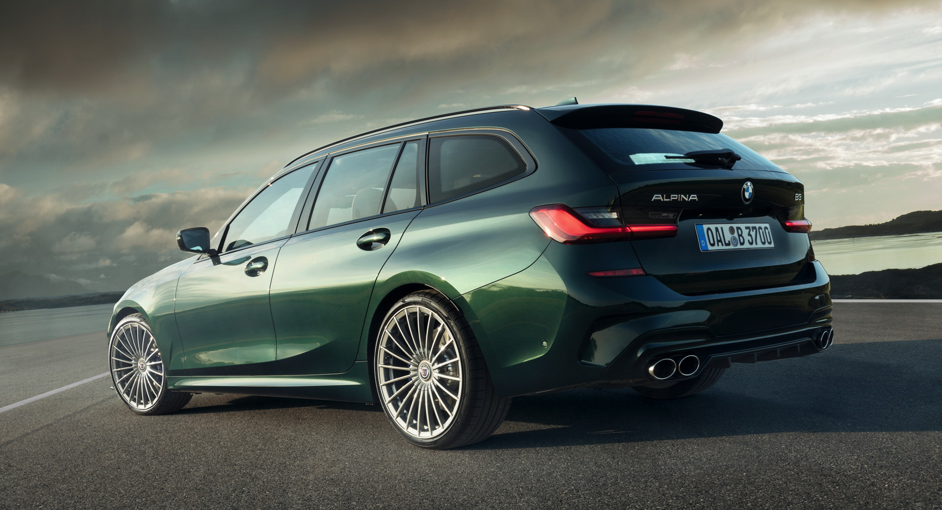 Fast Wagon Poll: Which Bonkers Family-Friendly Estate Would You Buy?