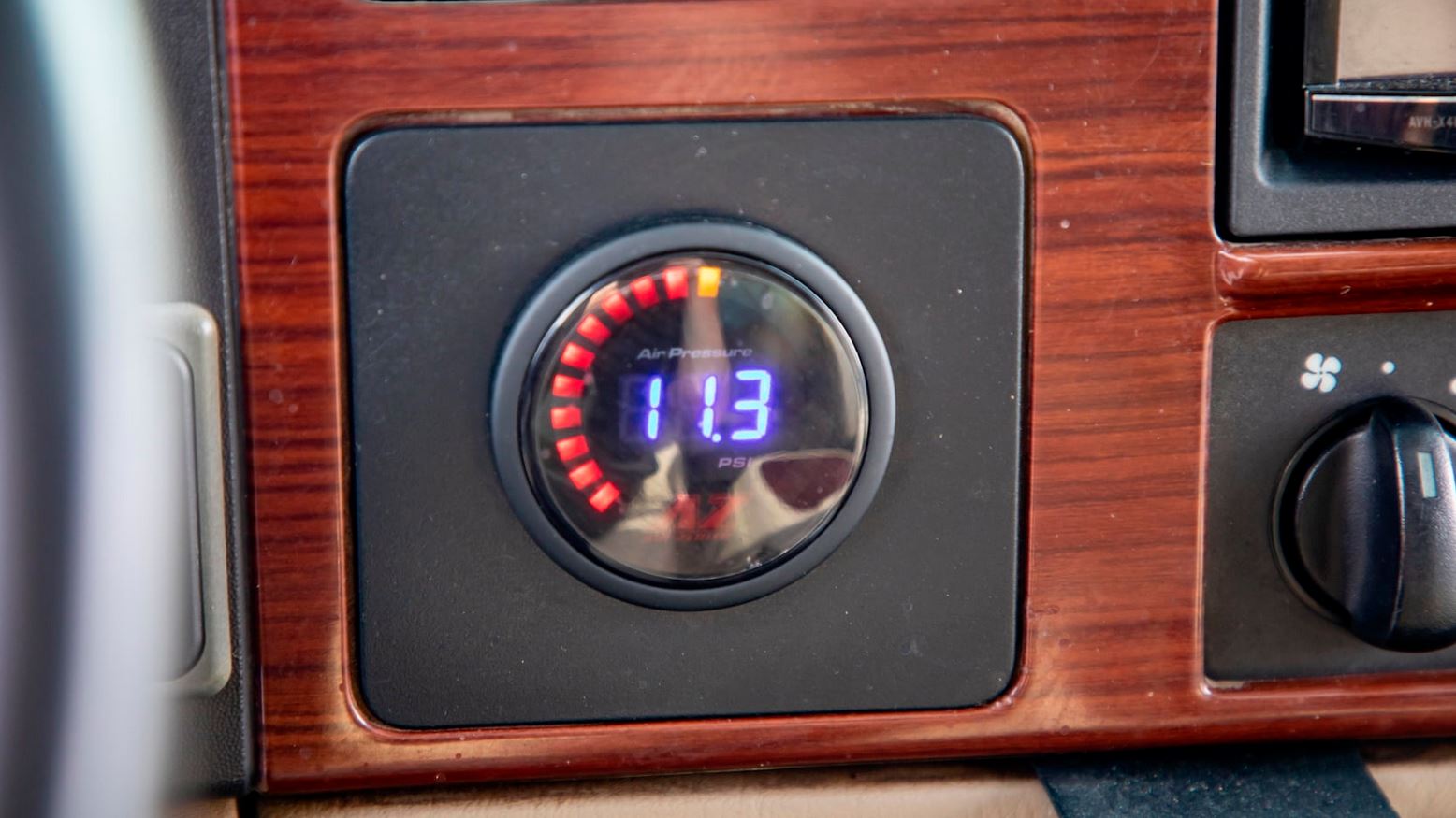 Want The Biggest, Meanest Pickup In The ‘Hood? Try This Six-Door 2005 Ford F650