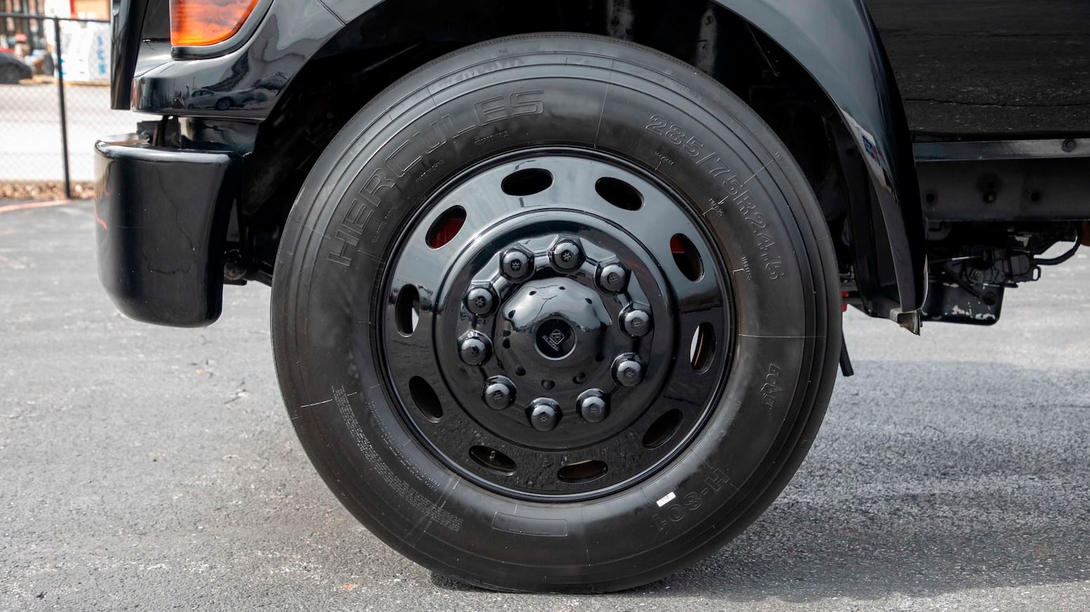 Want The Biggest, Meanest Pickup In The ‘Hood? Try This Six-Door 2005 Ford F650