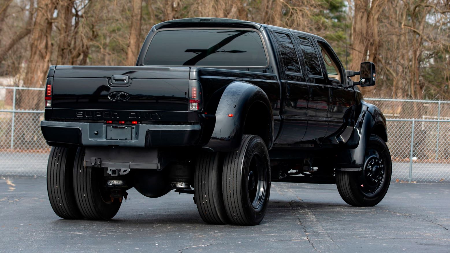 Want The Biggest, Meanest Pickup In The ‘Hood? Try This Six-Door 2005 Ford F650