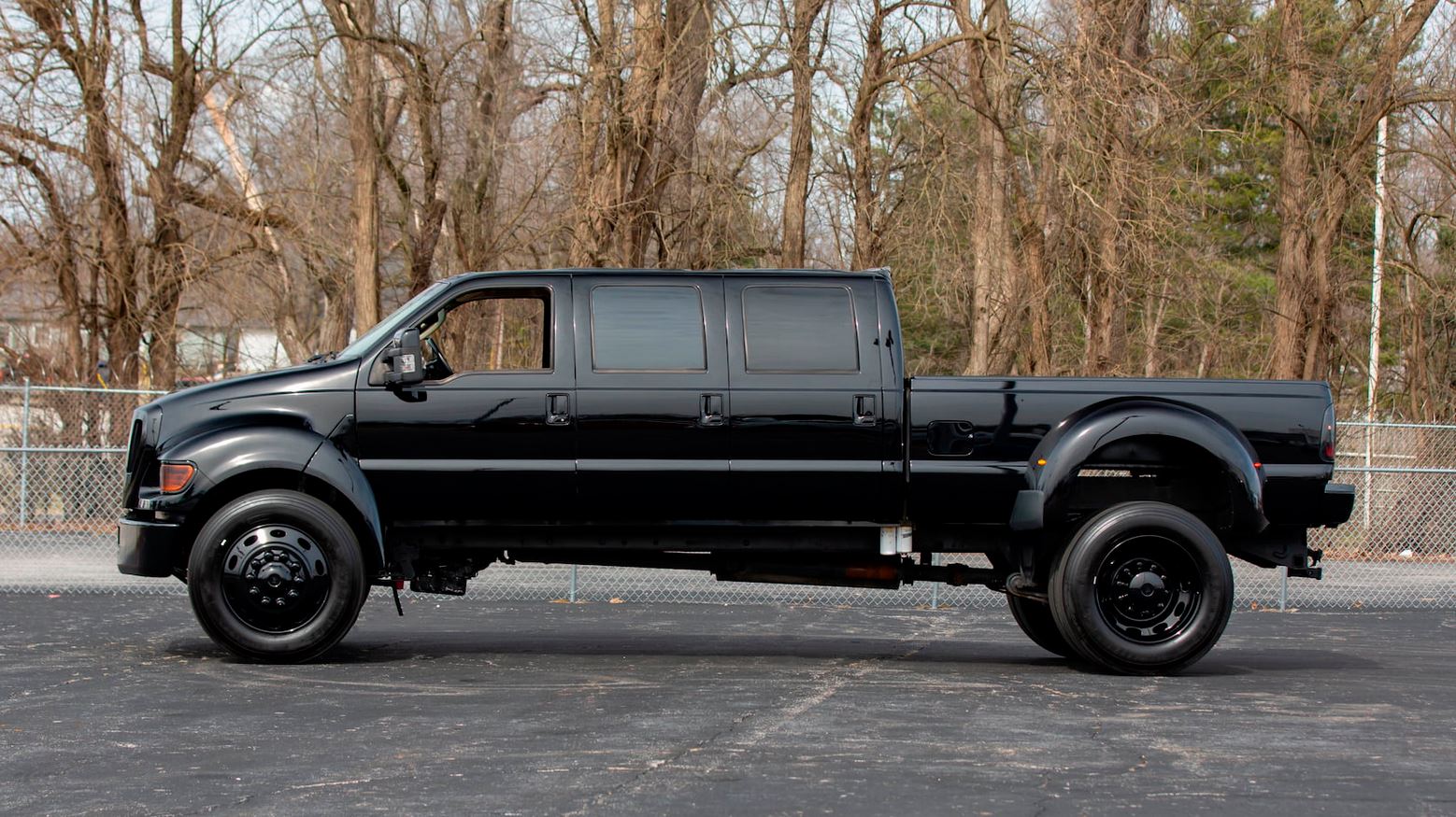 Want The Biggest, Meanest Pickup In The ‘Hood? Try This Six-Door 2005 Ford F650