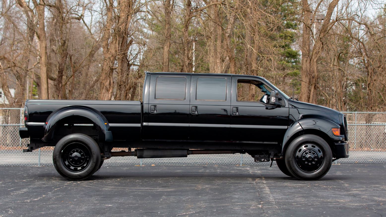 Want The Biggest, Meanest Pickup In The ‘Hood? Try This Six-Door 2005 Ford F650