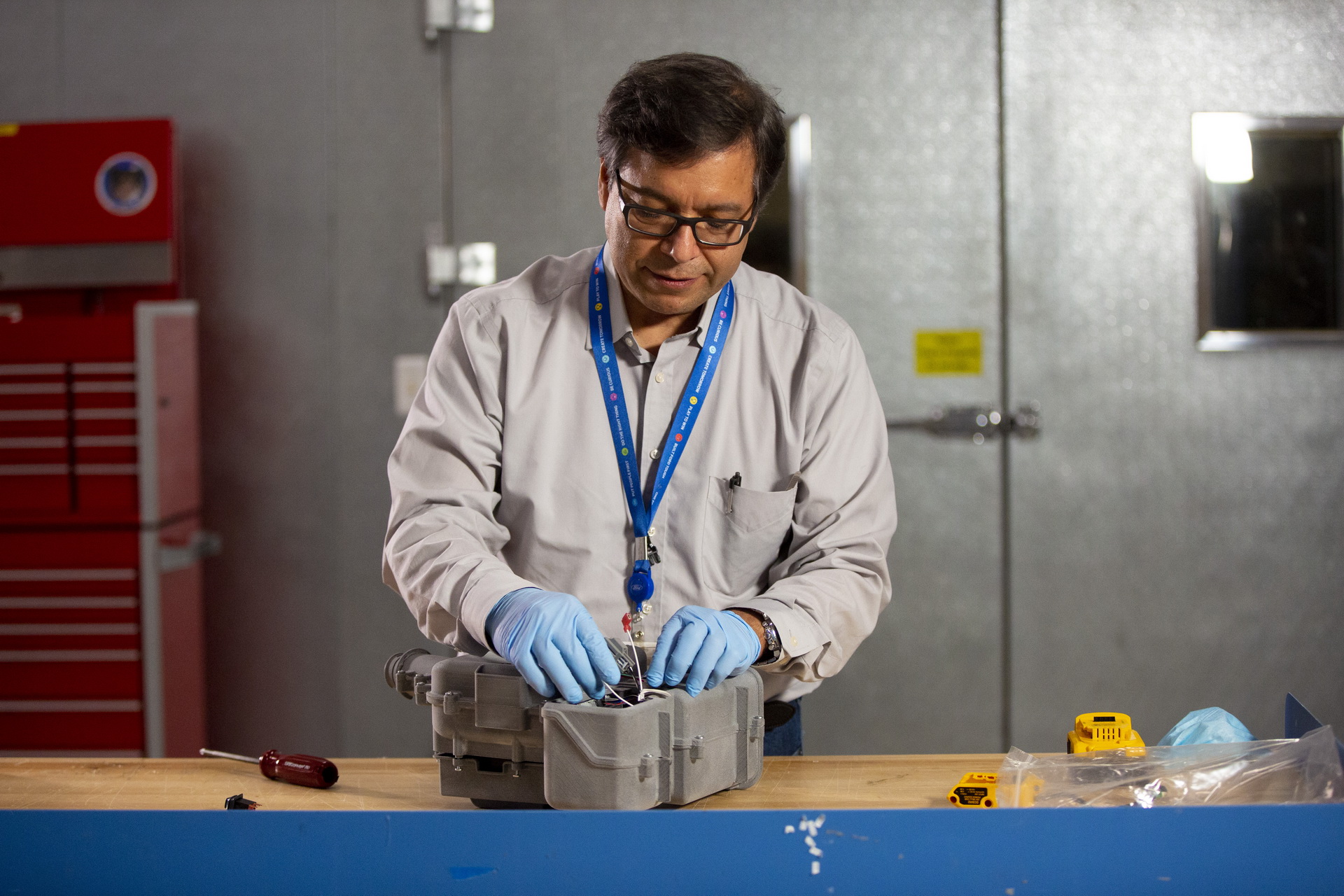 Ford Making Gowns From Airbag Materials, Begins Respirator Production In Michigan