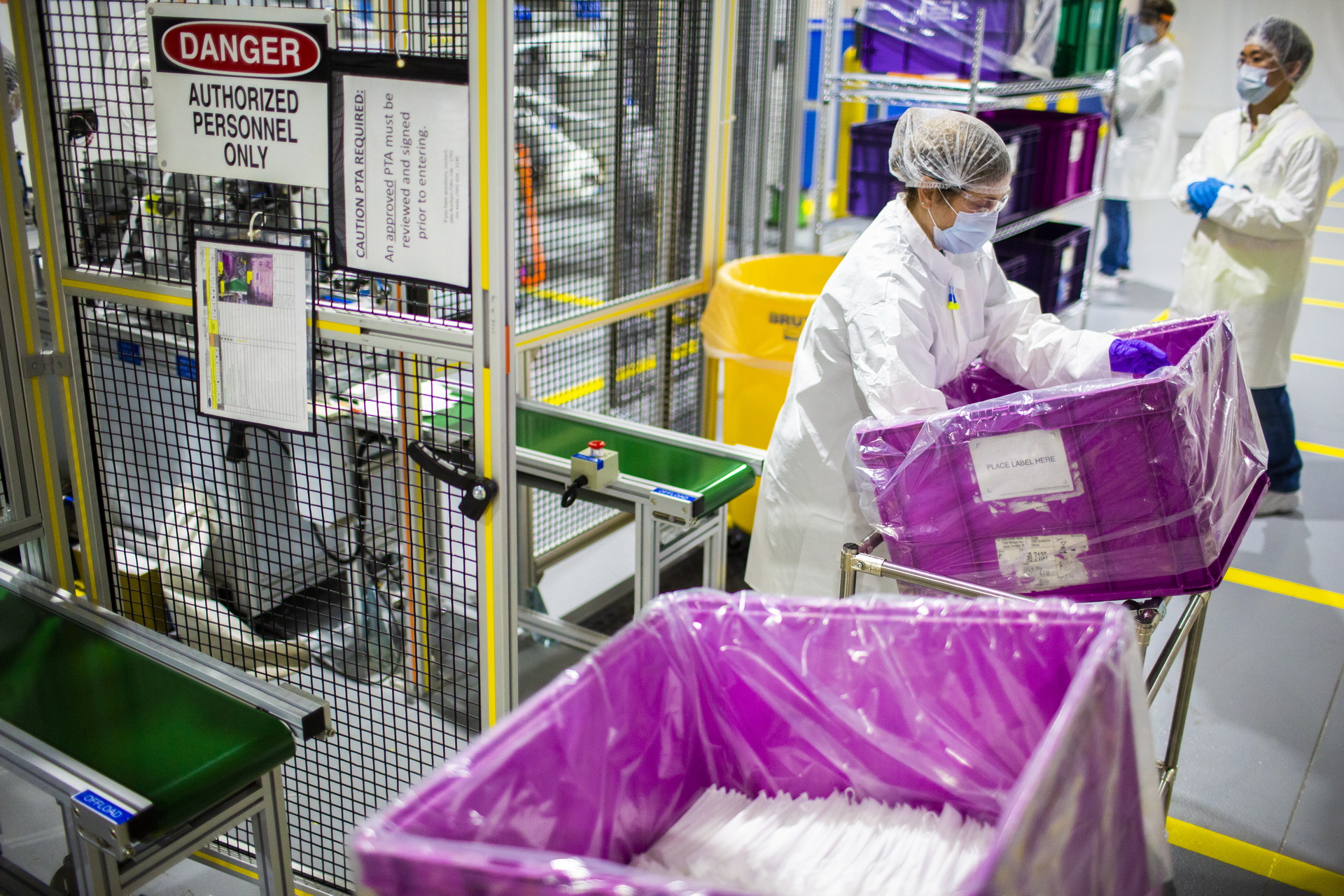 Ford Making Gowns From Airbag Materials, Begins Respirator Production In Michigan