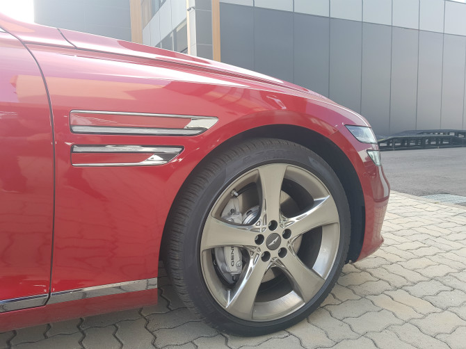 Family Picture: 2021 Genesis G80 Sedan Meets GV80 SUV