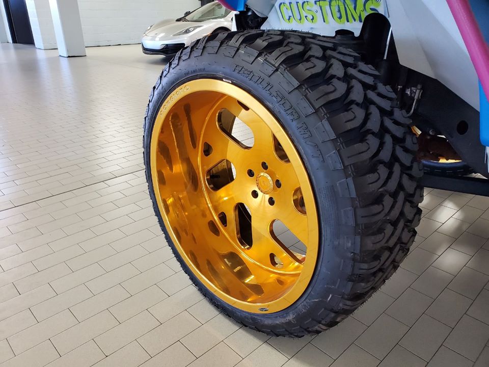 You Wouldn’t Understand, ’90s Themed Wrangler Is A Jeep Thing With “Over $100,000 Invested”