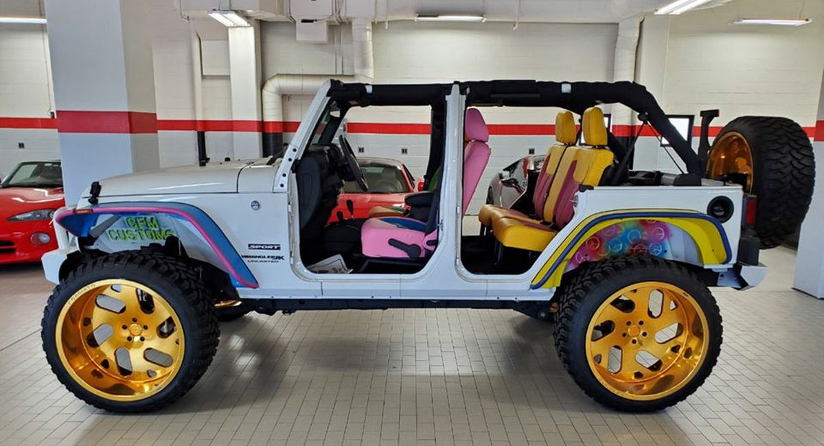 You Wouldn't Understand, '90s Themed Wrangler Is A Jeep Thing With “Over  $100,000 Invested” | Carscoops
