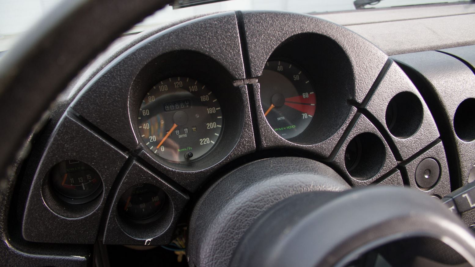 How Awesome Would Have It Been If Lincoln Produced Its 1983 Quicksilver Ghia Concept?