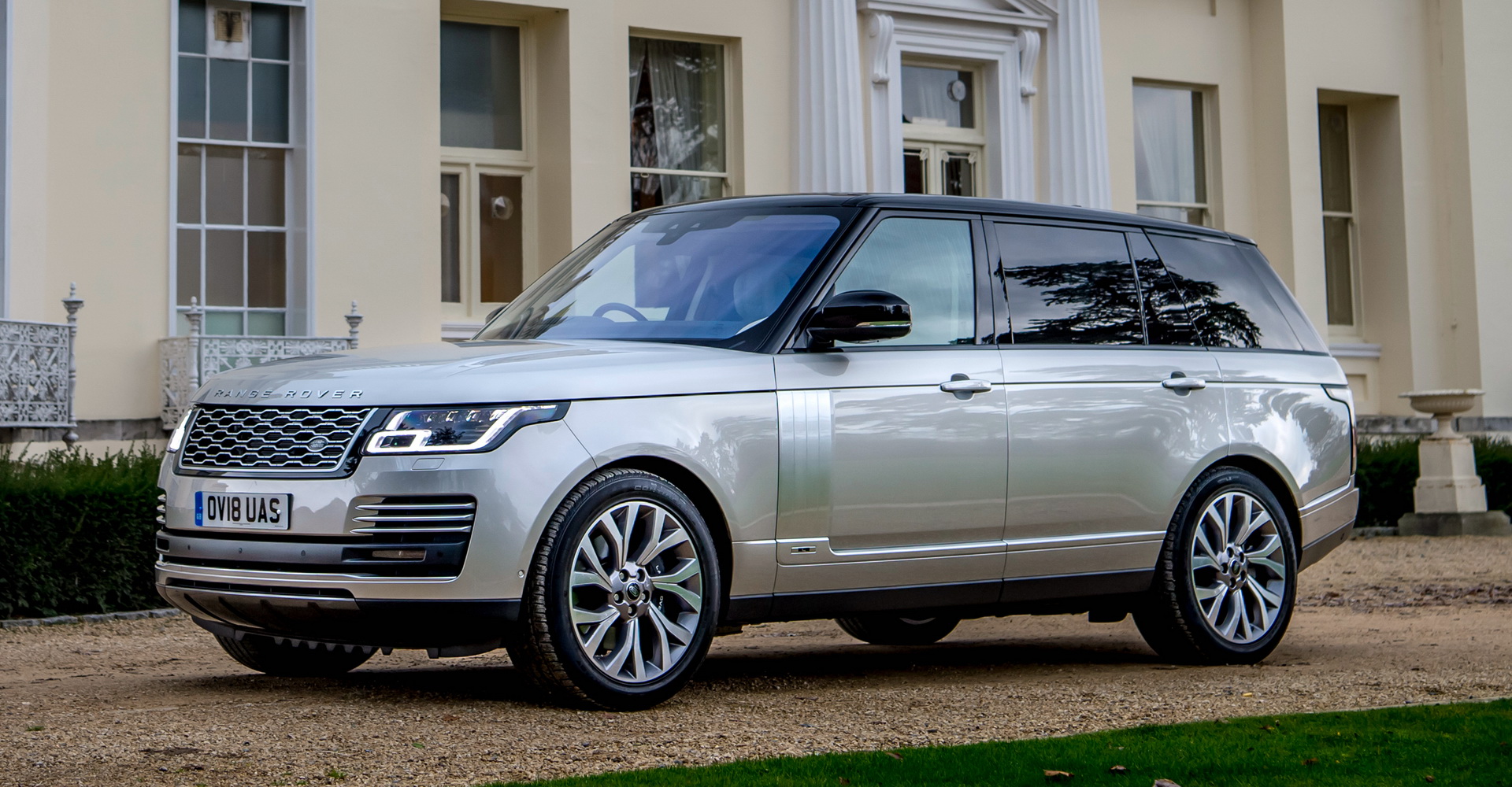 XXL Luxury SUV: BMW X7 Vs. Cadillac Escalade Vs. Lincoln Navigator Vs. Mercedes GLS Vs. Range Rover