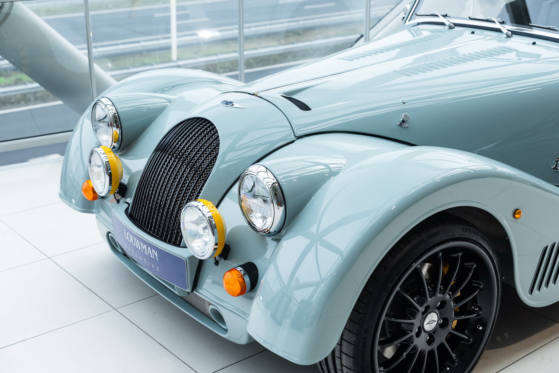 Morgan Unveils Limited Edition LE60 Plus Six And 3-Wheeler