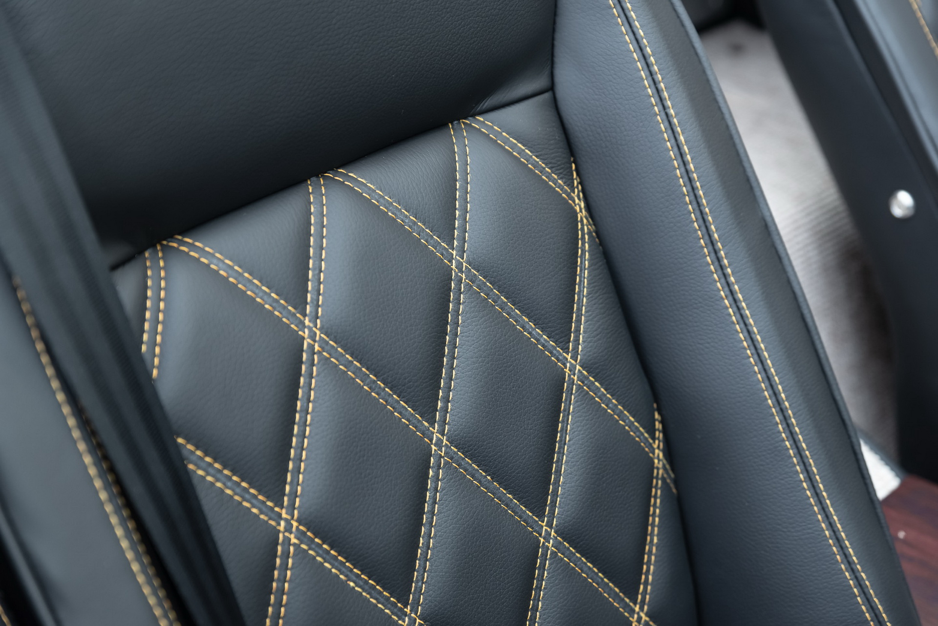 Morgan Unveils Limited Edition LE60 Plus Six And 3-Wheeler