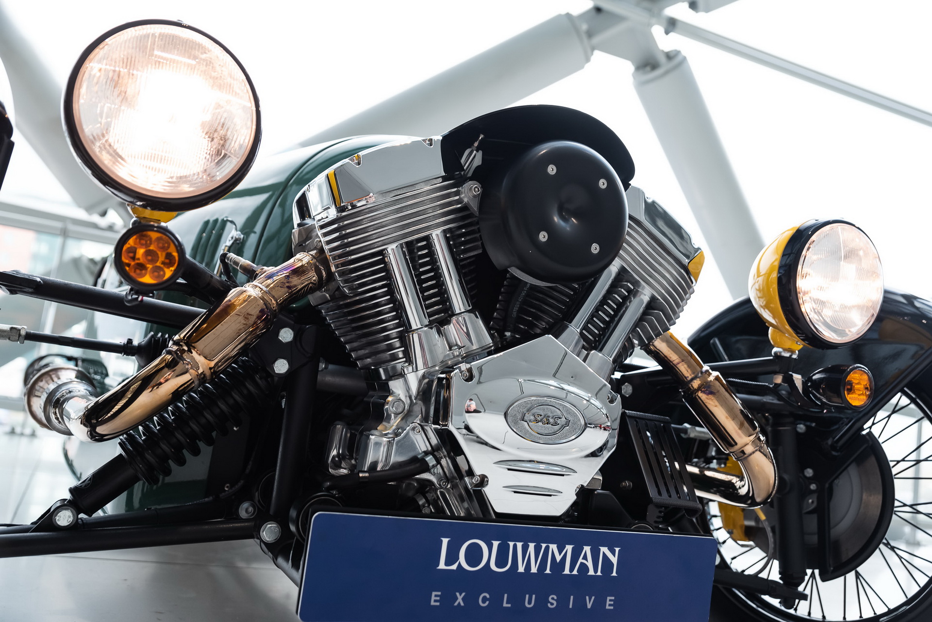Morgan Unveils Limited Edition LE60 Plus Six And 3-Wheeler
