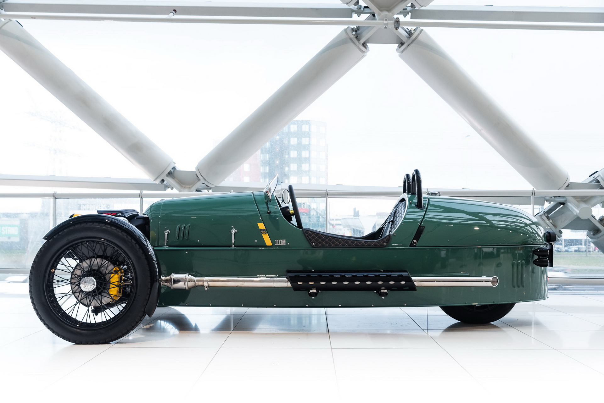 Morgan Unveils Limited Edition LE60 Plus Six And 3-Wheeler