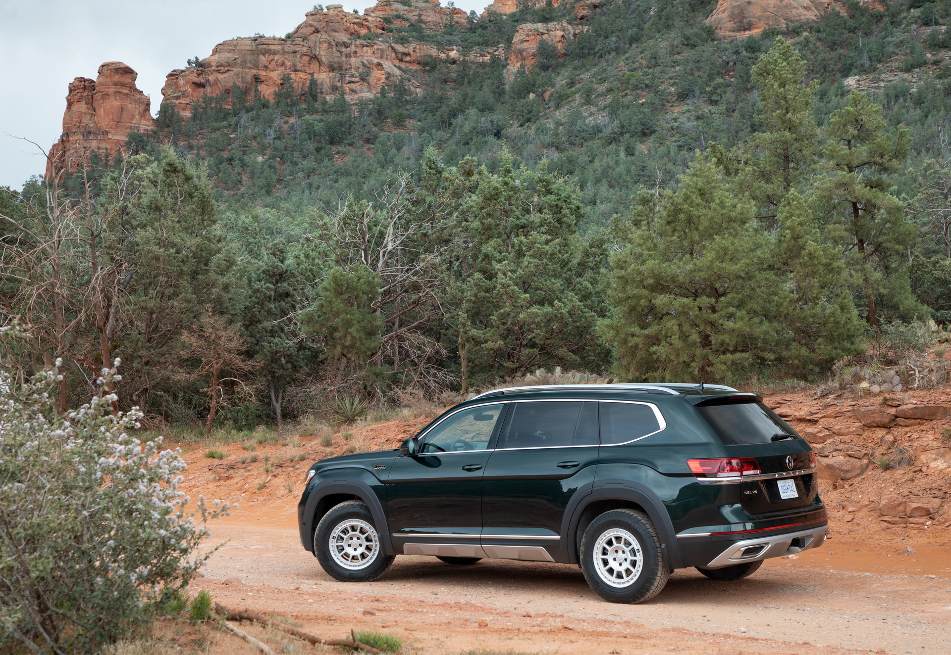 VW Atlas Gains Rugged Body Kit And Unique Wheels Thanks To New Basecamp Accessory Line