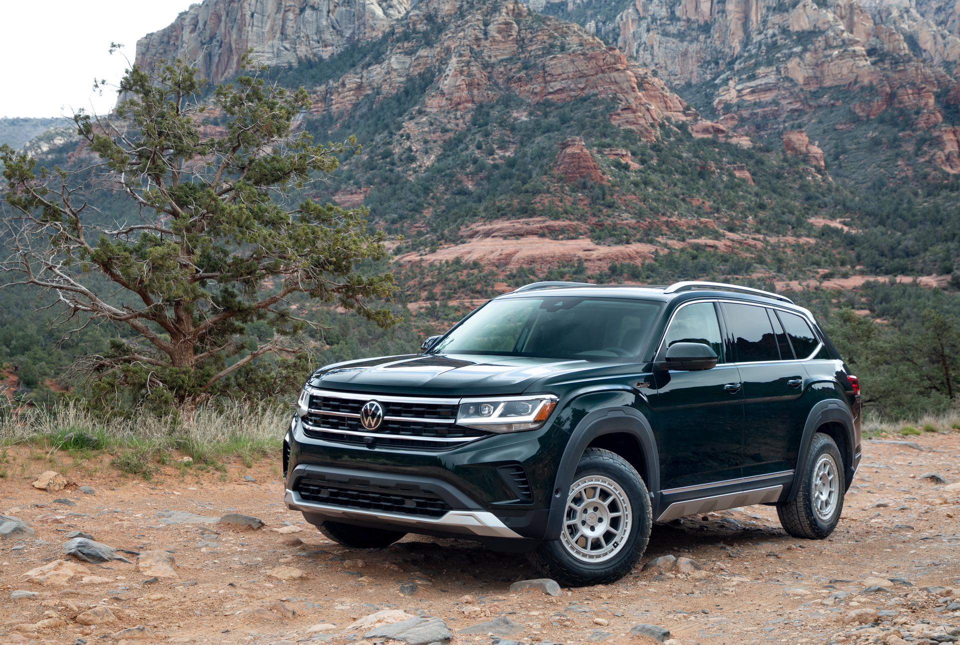 VW Atlas Gains Rugged Body Kit And Unique Wheels Thanks To New Basecamp Accessory Line