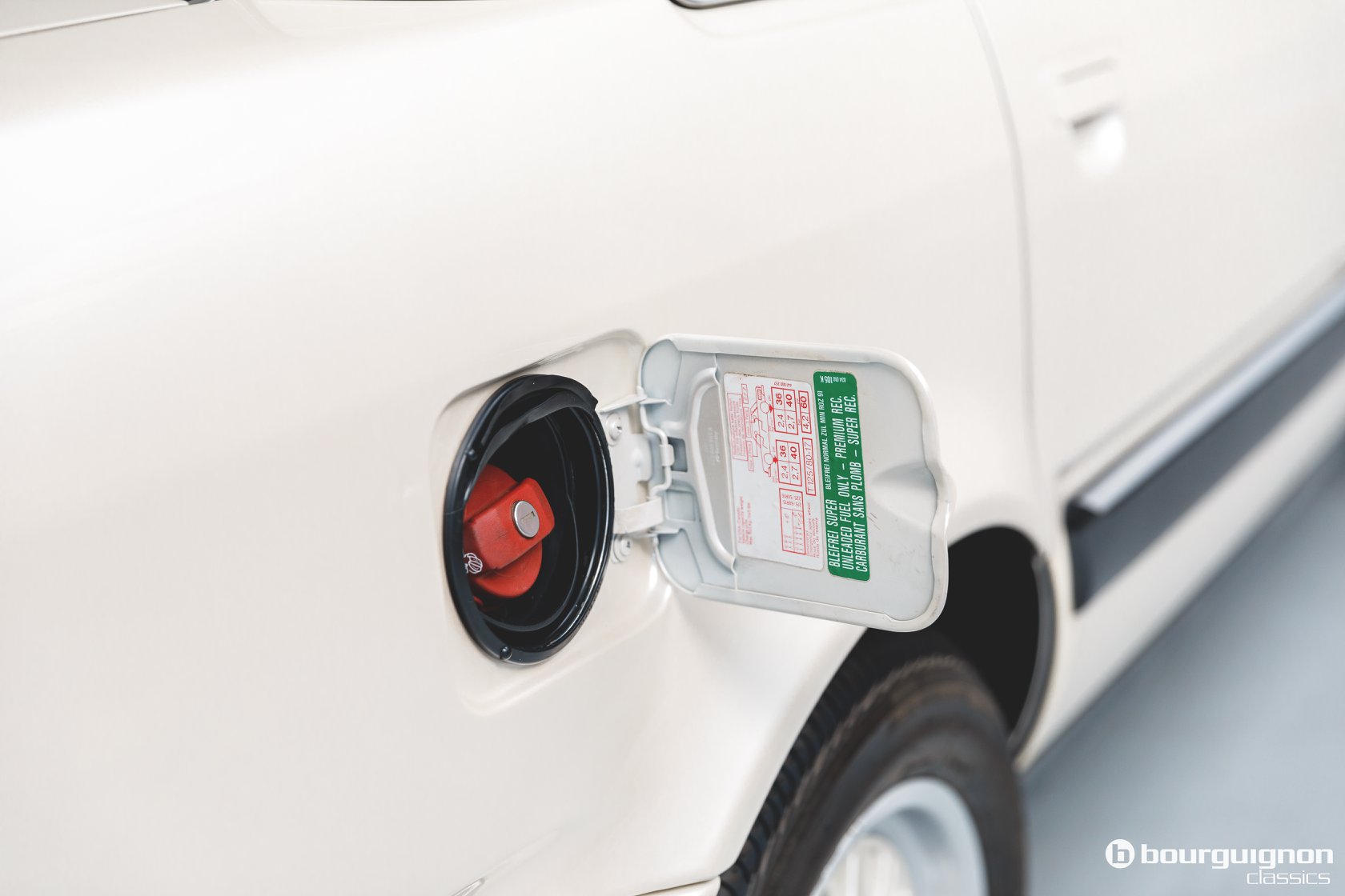 Virtually Brand New 1990 Audi V8 Is A Time Capsule That’ll Cost You As Much As 2020 A8