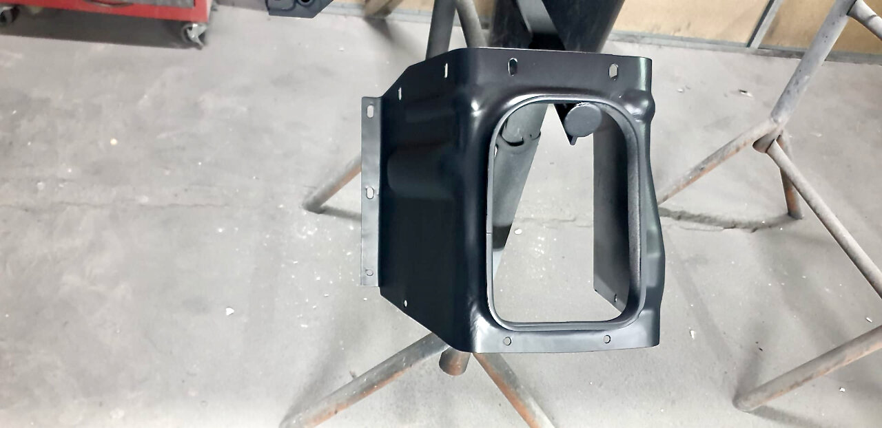 Restomod 1993 Land Rover Defender Wants To Be One With The Woods