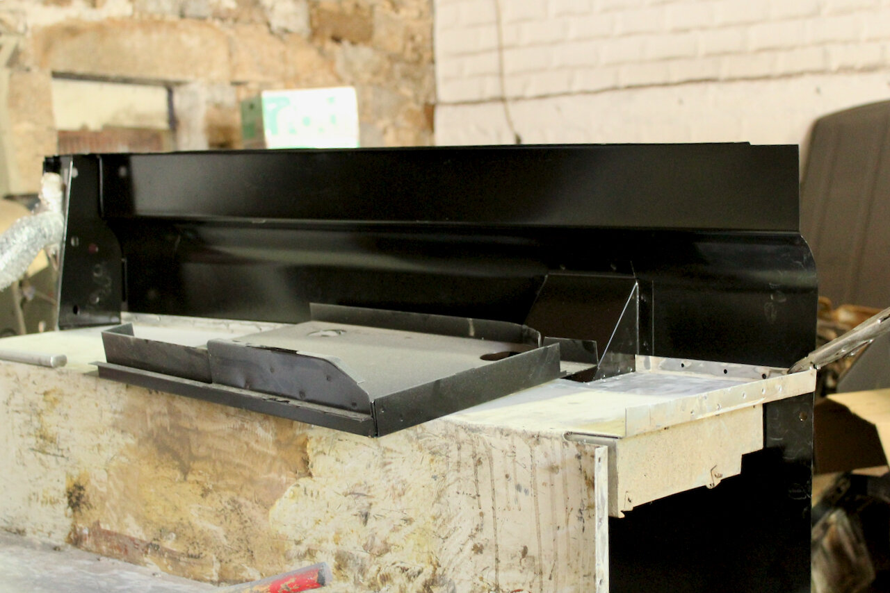 Restomod 1993 Land Rover Defender Wants To Be One With The Woods