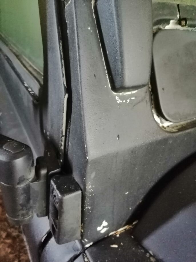 Restomod 1993 Land Rover Defender Wants To Be One With The Woods