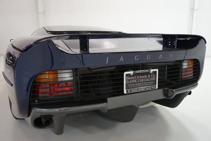 1,200 Mile Jaguar XJ220 Can Be Yours For A Tad Under Half A Million Dollars