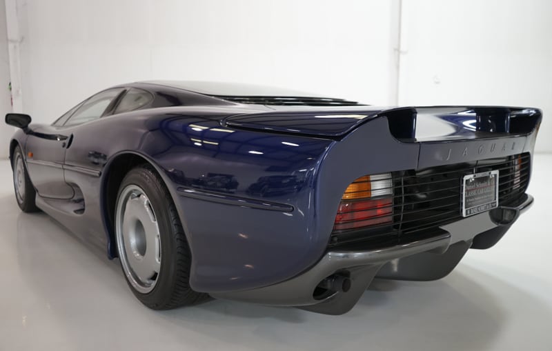 1,200 Mile Jaguar XJ220 Can Be Yours For A Tad Under Half A Million Dollars